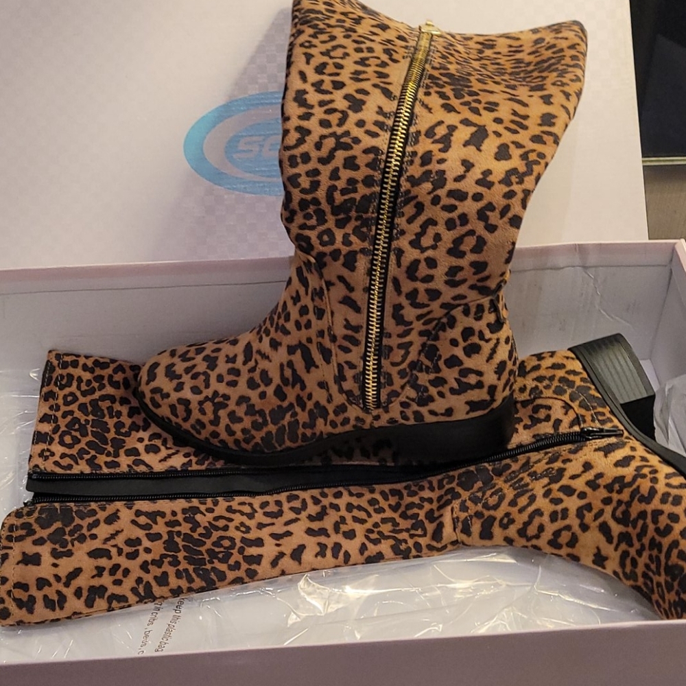 Leopard boots